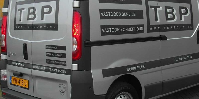 Voertuigen bestickeren, ramen blinderen, reclame-opdruk en meer!